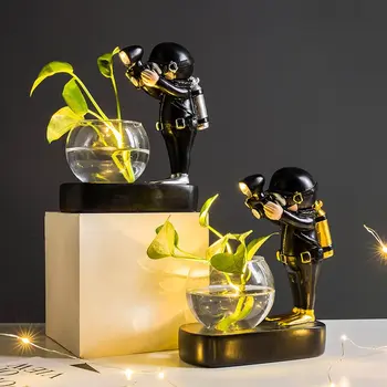Creative Vaza de Sticla Rasina Astronaut, Scafandru Ornamente Vaze de Flori Hidroponice Desktop Decor Flori de Lumină LED-uri Conectabile Baterie