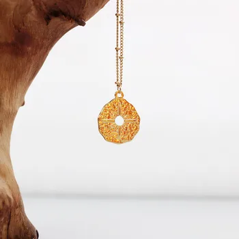 Sculptate Monedă de Aur Pandantiv Colier pentru Femei Fete Barbati din Oțel Inoxidabil, Rotund Simplu Lanț de Cult Zeita Celebritate Medalie de Bijuterii
